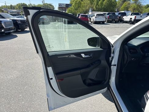 Used 2025 Ford Escape ST-Line w/ Equipment Group 301A image 23