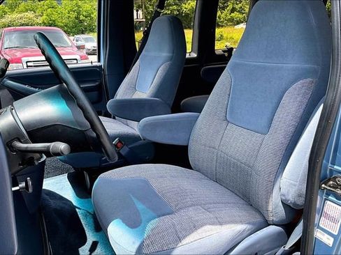 Used 1994 Ford E-350 and Econoline 350 XLT RWD image 25