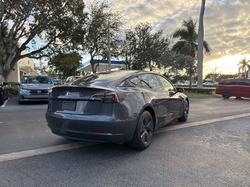 Used 2023 Tesla Model 3 Standard Range image 7