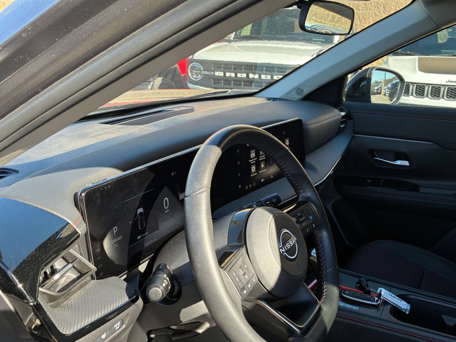 Used 2026 Nissan Kicks SR FWD image 34