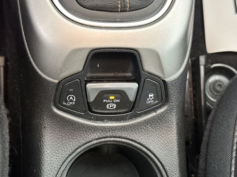 Used 2018 Jeep Compass Latitude w/ Popular Equipment Group image 24