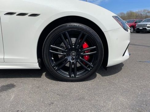 Used 2021 Maserati Ghibli S RWD image 37