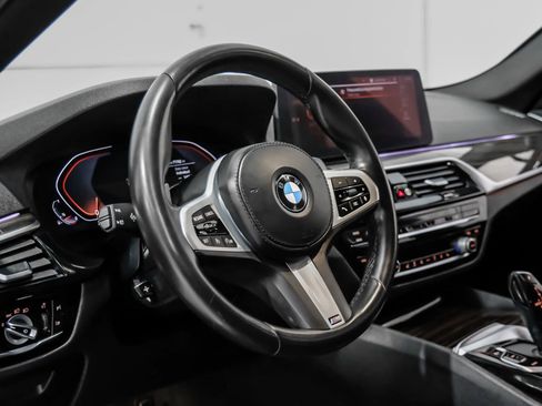 Used 2022 BMW 540i w/ M Sport Package image 17