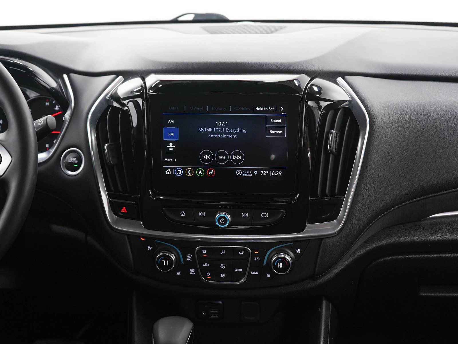Used 2023 Chevrolet Traverse High Country w/ LPO, Floor Liner Package AWD/4WD image 16