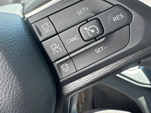 Used 2025 Jeep Grand Cherokee Altitude AWD/4WD image 13