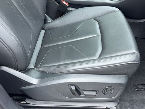 Used 2022 Audi Q3 2.0T Premium image 46