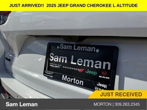 New 2025 Jeep Grand Cherokee L Altitude image 9
