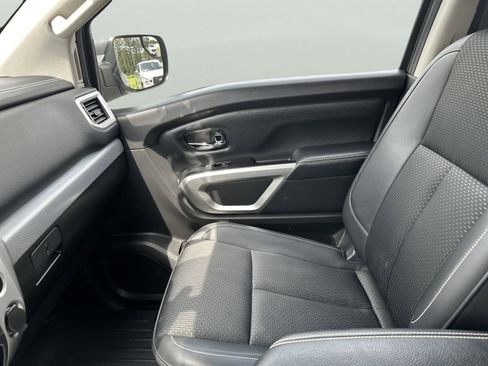 Used 2017 Nissan Titan PRO-4X image 21