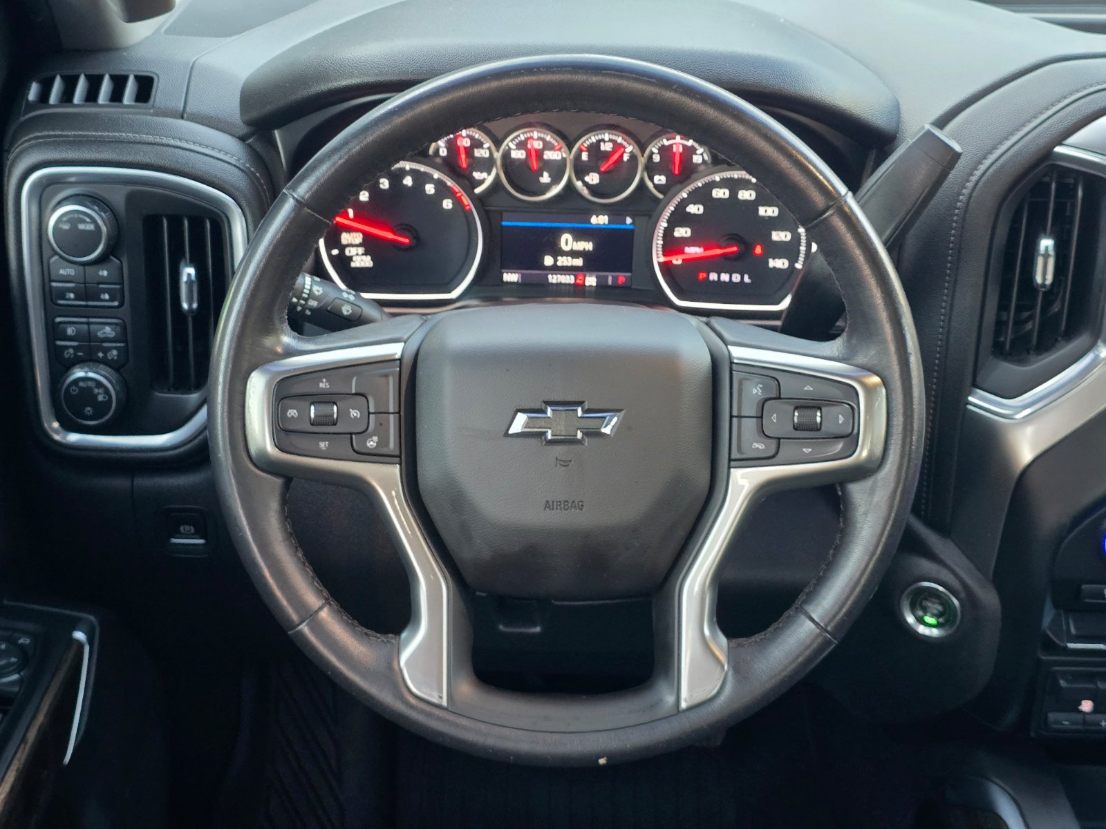 Used 2021 Chevrolet Silverado 1500 LT Trail Boss w/ LPO, Dark Essentials Package AWD/4WD image 18