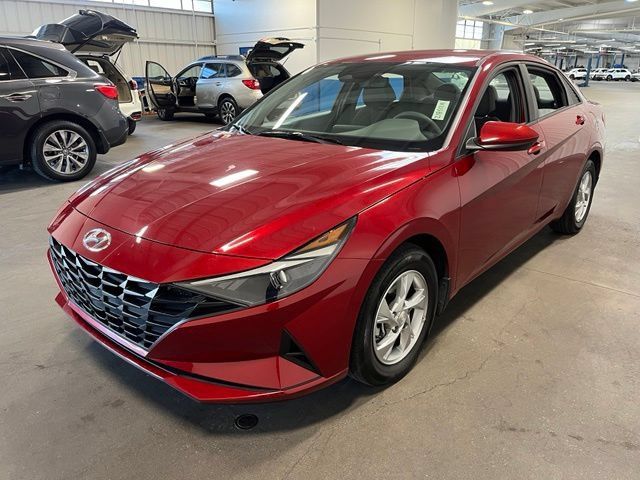 Used 2023 Hyundai Elantra SE FWD image 7