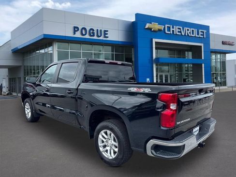 Used 2023 Chevrolet Silverado 1500 LT AWD/4WD image 3