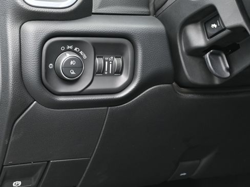 Used 2019 RAM 2500 Laramie AWD/4WD image 23