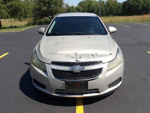 Used 2012 Chevrolet Cruze LT FWD image 3