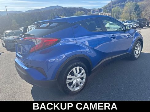Used 2019 Toyota C-HR LE image 5