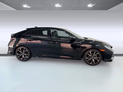 Used 2018 Honda Civic Sport Touring image 7