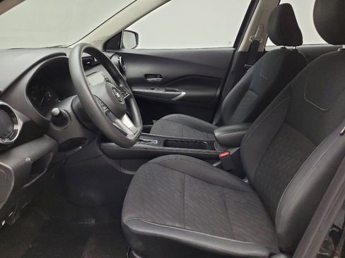 Used 2021 Nissan Kicks SV FWD image 17