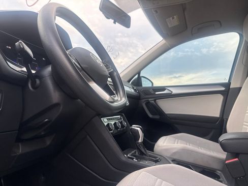 Used 2022 Volkswagen Tiguan S FWD image 37