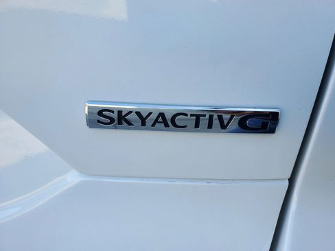 Used 2020 MAZDA CX-5 Touring image 11