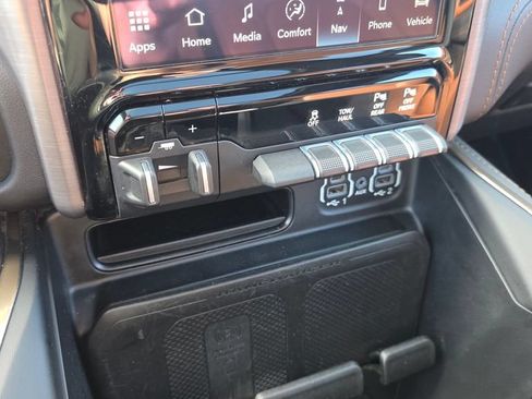 Used 2022 RAM 1500 Limited AWD/4WD image 43