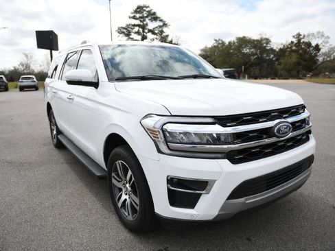 Used 2024 Ford Expedition Max Limited image 5