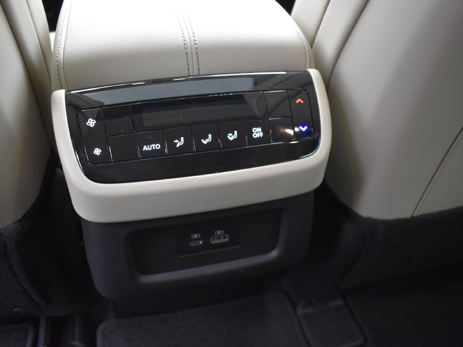 Certified 2025 INFINITI QX60 Pure FWD image 19