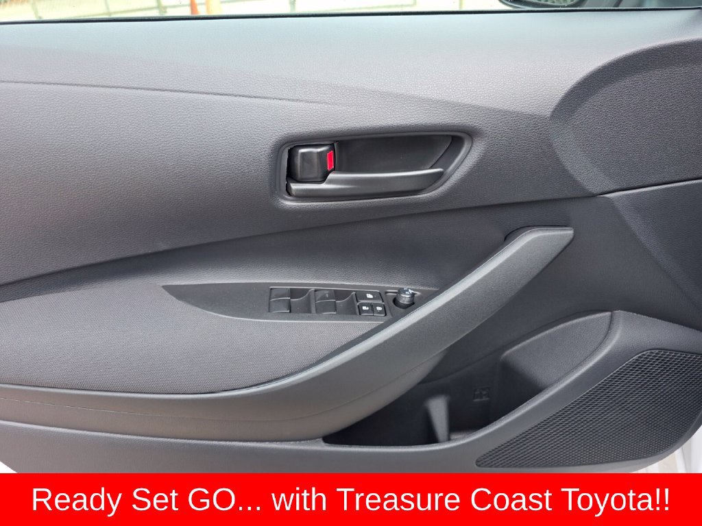 Used 2026 Toyota Corolla LE FWD image 27
