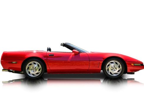 Used 1994 Chevrolet Corvette Convertible RWD image 2