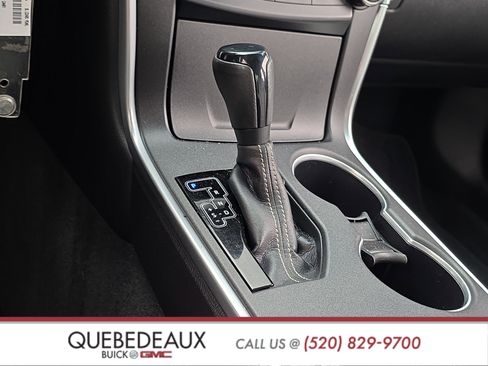 Used 2015 Toyota Camry SE image 19