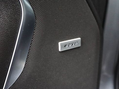 Used 2022 GMC Yukon SLT w/ SLT Premium Package image 13