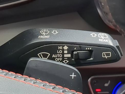 Used 2018 Audi SQ5 Premium Plus w/ Navigation Package image 41