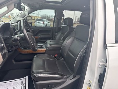 Used 2017 Chevrolet Silverado 2500 High Country w/ Duramax Plus Package image 36