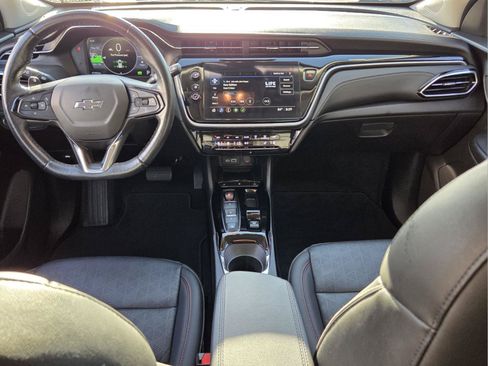 Used 2023 Chevrolet Bolt EUV LT w/ Convenience Package FWD image 13