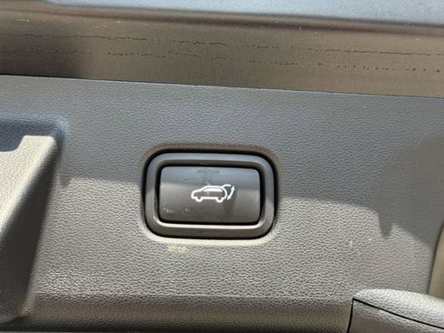 Used 2023 Hyundai Tucson Limited FWD image 13