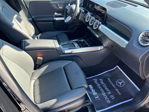 Certified 2025 Mercedes-Benz GLB 250 4MATIC image 15