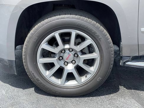 Used 2019 GMC Yukon Denali w/ Open Road Package AWD/4WD image 11