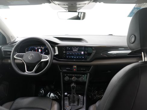 Used 2022 Volkswagen Taos SEL image 14