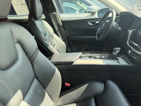 Used 2019 Volvo XC60 T5 Inscription w/ Protection Package Premier AWD/4WD image 9