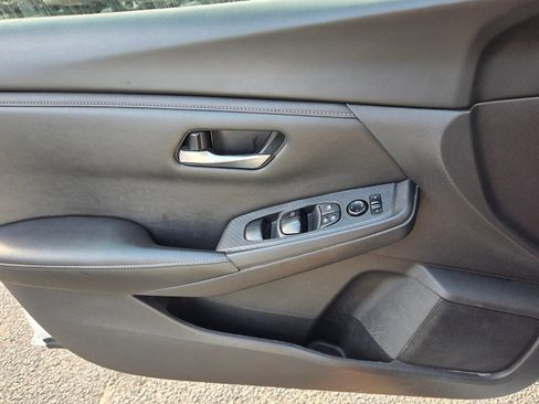 Used 2024 Nissan Sentra SV FWD image 29
