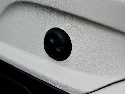 Used 2017 Mercedes-Benz GLC 300 4MATIC image 20