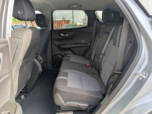 Used 2025 Chevrolet Blazer LT FWD image 25