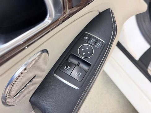Used 2014 Mercedes-Benz SLK 250 image 12