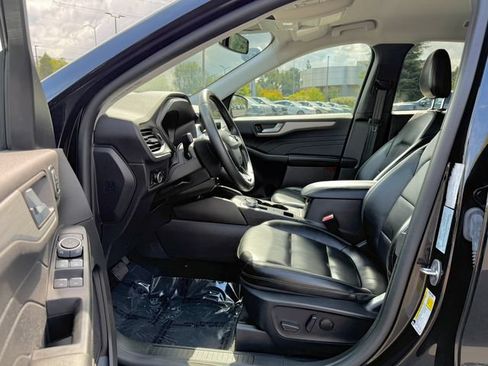 Certified 2024 Ford Escape Platinum AWD/4WD image 16