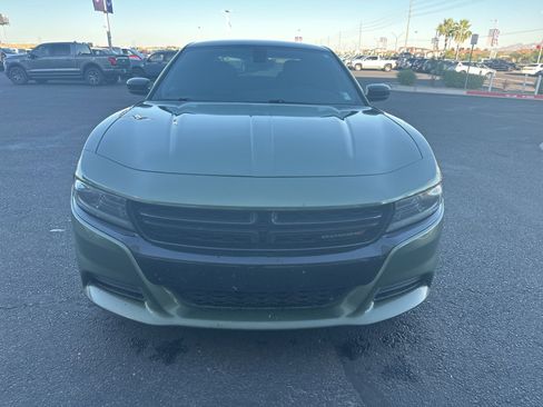 Used 2022 Dodge Charger SXT w/ Blacktop Package image 10