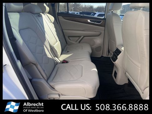 Used 2025 Volkswagen Atlas SE image 18