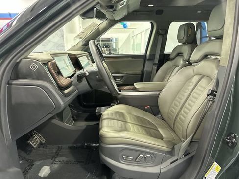 Used 2023 Rivian R1S Adventure Quad AWD/4WD image 29