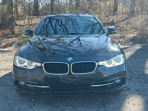 Used 2018 BMW 330i xDrive Sedan w/ Convenience Package AWD/4WD image 8