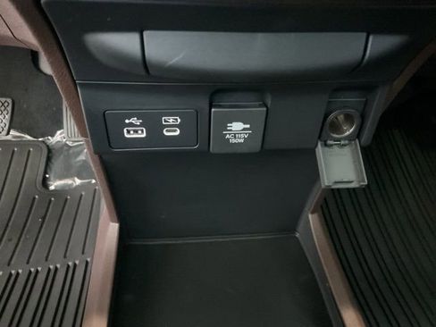 New 2026 Honda Odyssey Touring image 14