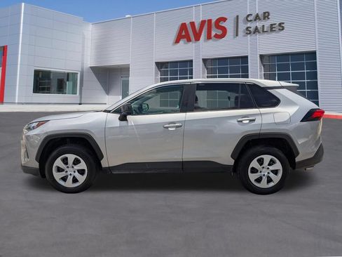 Used 2025 Toyota RAV4 LE AWD/4WD image 2