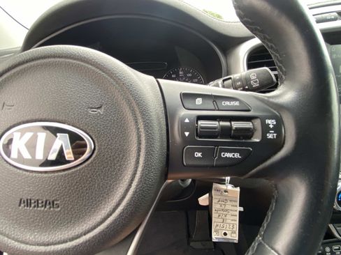 Used 2018 Kia Sorento AWD image 26