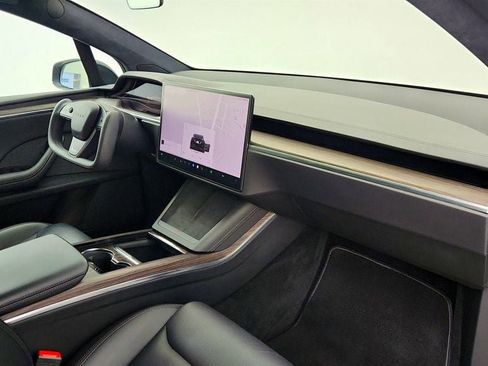 Used 2022 Tesla Model X image 28